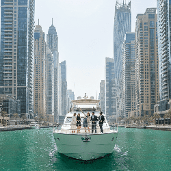 Creuer per la Marina i el mar de Dubái